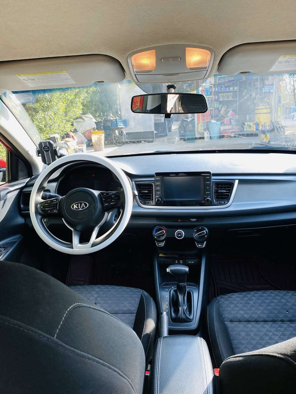 للبيع
كيا ريو 2020 وارد أمريكي

رقم بغداد حره بسمي مداور ثاني يوم 

الضرر  جاملغ وبنيد تبديل

محرك1600 دوش دبل نوزل السياره  جاهزه 

السعر 118$وبيه مجال 

التواصل واتساب***********
