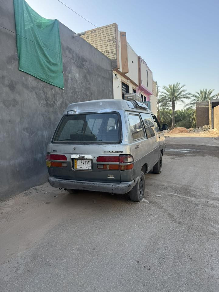 فاره موديل ٩٢مكينه وكير ونجي جدد المكينه والكير سياره جاهزه حط كير وطلع وين ميعجبك 
مراوس بسياره ادوات حسب القناعه ***********
