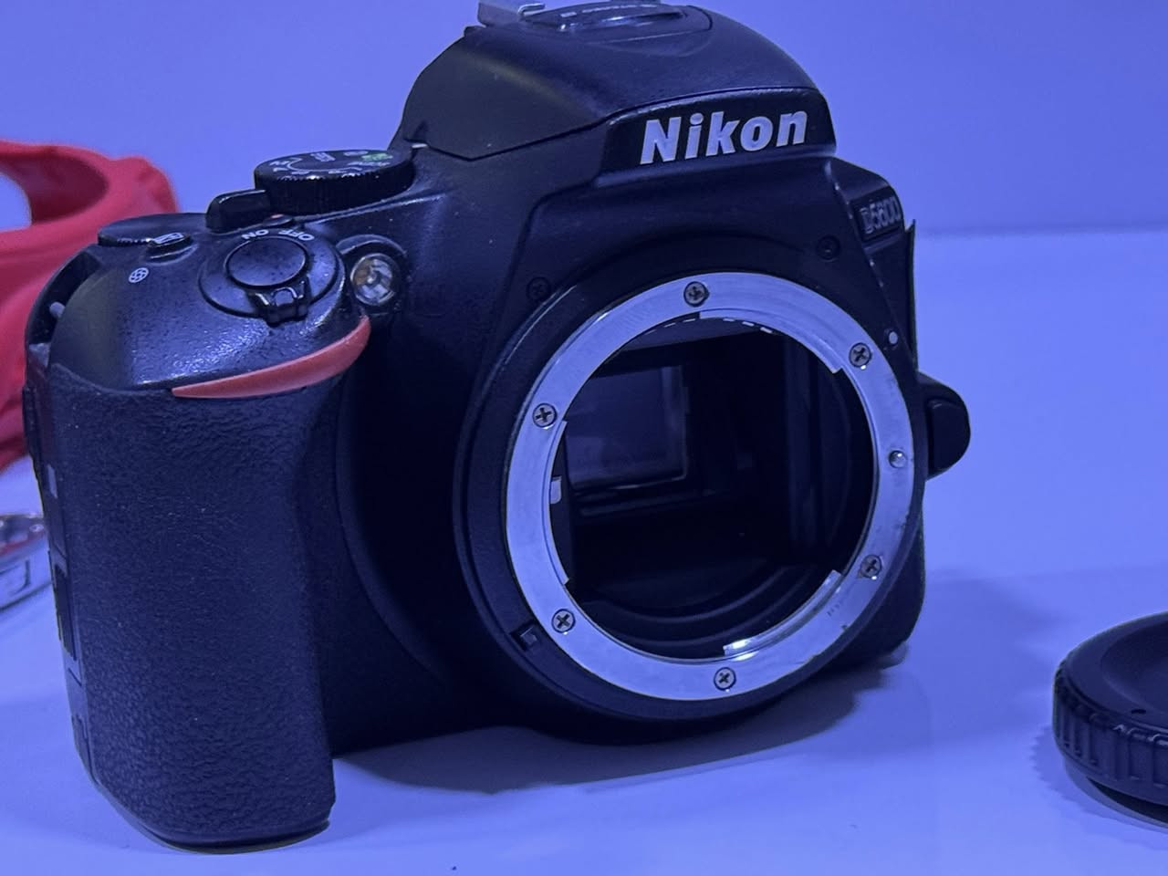 كاميرا #نيكون 5600 بدي او تريد معاه عدسه 180 الكاميرا اخو الجديد مستعمل قليل #شطر ما واصل 300صوره شرط ضمان شخط ما بي للاستفسار المراسله على الخاص

يوجد توصيل


**إذا كنت صاحب هذا الإعلان وتريد حذفه لأي سبب، رجاءا أرسل رسالة إلى الدعم الفني**