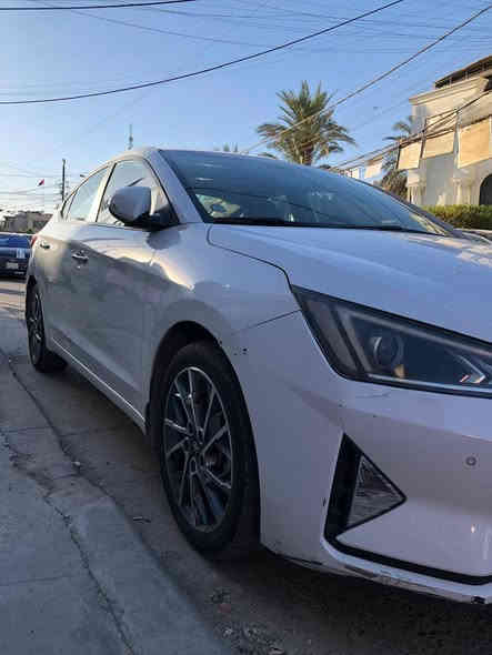 للبيع النترا خليجي فوول مواصفات موديل ١٩ رقم اربيل باسم شركة عندي بيها وكالة من الشركة السنوية منتهية بسنة ٢٠٢٤ ماشية ٧٢ الف كم محرك ٢٠٠٠ وبيها دبل ايرباك ونظام abs السيارة بدون صبغ بيها ملاحظات بسيطة موضحها بالصور السعر ١٥٥ ورقة للاتصال ***********
