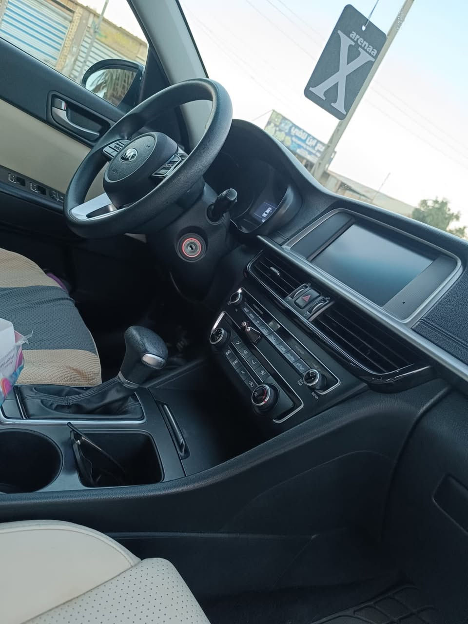 السلام عليكم كيا اوبتيما ٢٠٢٠ب بابل ارقام وسنويه وهزه جديده السياره وارد كشنات جلد بيجي 
السياره نظيفه محرك حداديه داخل كشر كله جديد بجم كبس بدون ايرباك السياره جديده 
سعر ١٥٨ بيها مجال
مكانها بابل الهاشميه السياحي 
***********
حدثها الجاملغ الخلفي وصور الحادث بالمنشور
