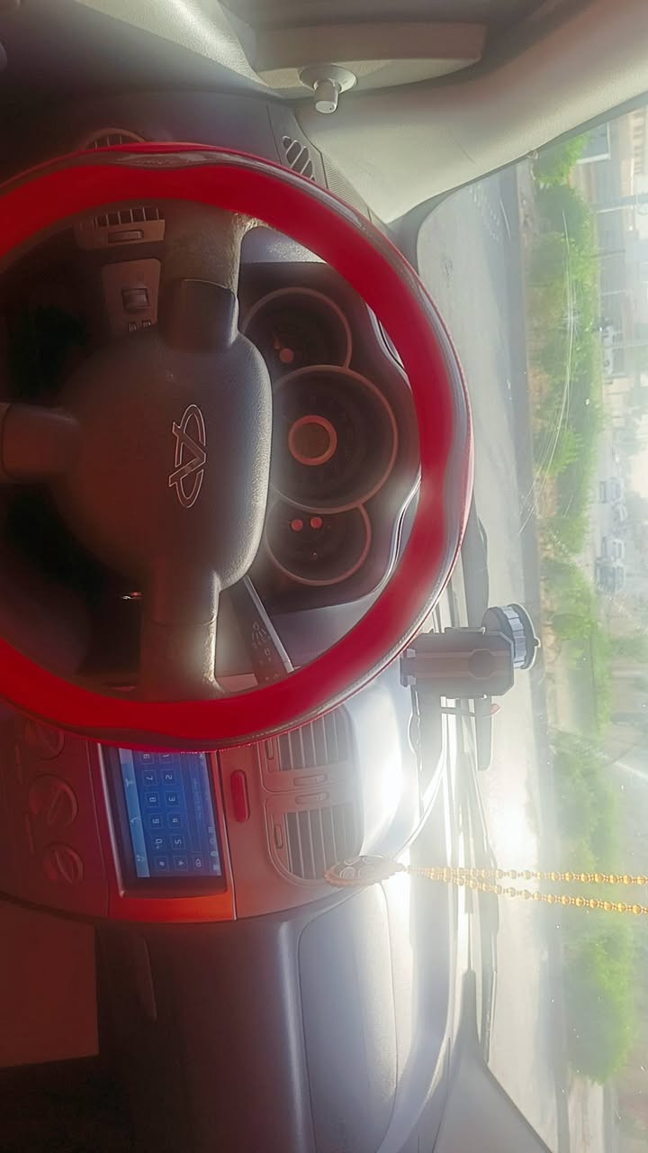​🚗 للبيع: شيري A1 (موديل 2013) 🚗
الحالة: على وضع البلاد، نظيفة جداً وبحالة ممتازة.

​البودي: صبغ الوكالة بالكامل (بدون أي صبغ).

​التبريد: شغال ثلج ❄️.

​الأوراق: السيارة باسمي، والتحويل ثاني يوم مباشرة 📝.

​✨ المواصفات والترتيبات:

​داخلية مميزة باللون الأحمر ❤️.

​شاشة عرض متطورة.

​كاميرا خلفية وحساسات.

​🧸 كلمة لصاحب النصيب: السيارة "بيبي" ووردة، مال بيت ومحافظ عليها وجاهزة للاستخدام فوراً بدون أي مصاريف.

​📞 للتواصل والاستفسار: ***********
