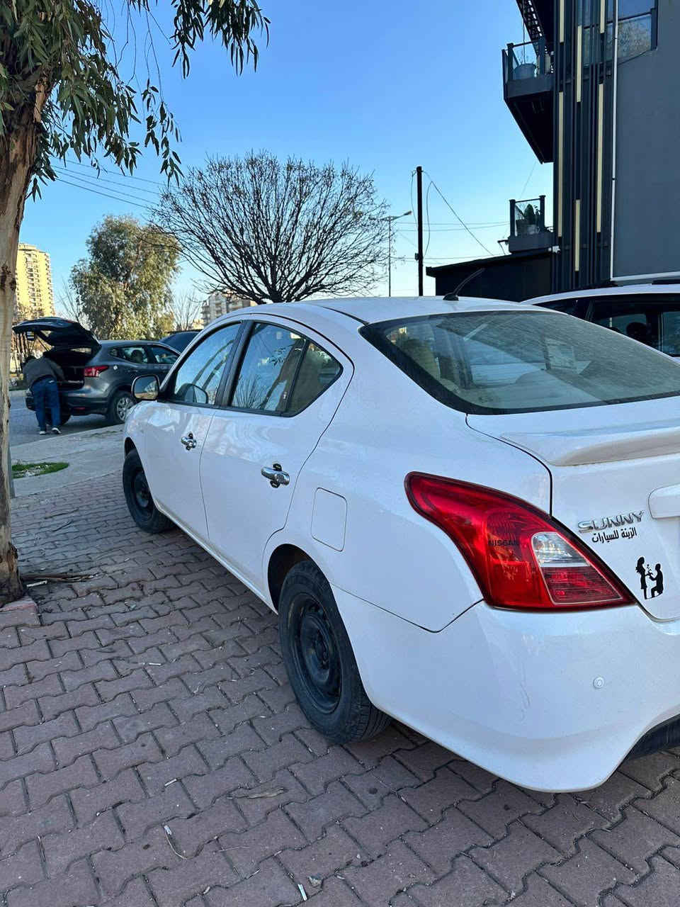 سەنی مۆدێلی ٢٠١٩، گێڕ و مەکینەی زۆر باشە و هی دکتۆرێکە کە خۆمم، زۆر نوێ دیارە و زۆریش سەیارەیەکی چاکە. 

نرخ ١١٠

*********** السليمانية, العراق
