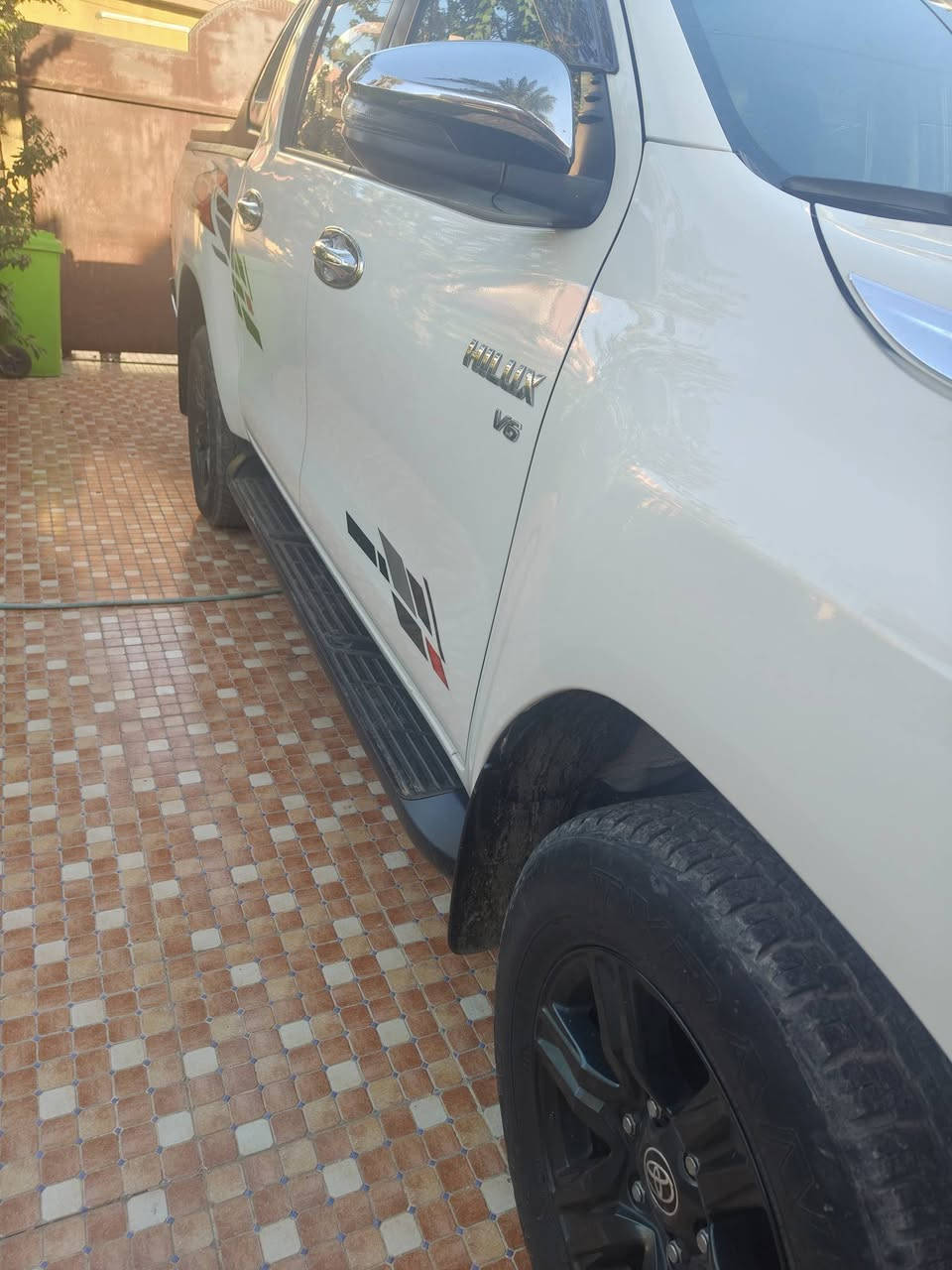 هايلوس 6سلندر سليمانيه موديل 2021ماشيه 94بيه 10سم بارد بالباب مال البدي الخلفي فقط سعره310ورقه وسوناره موجود***********
