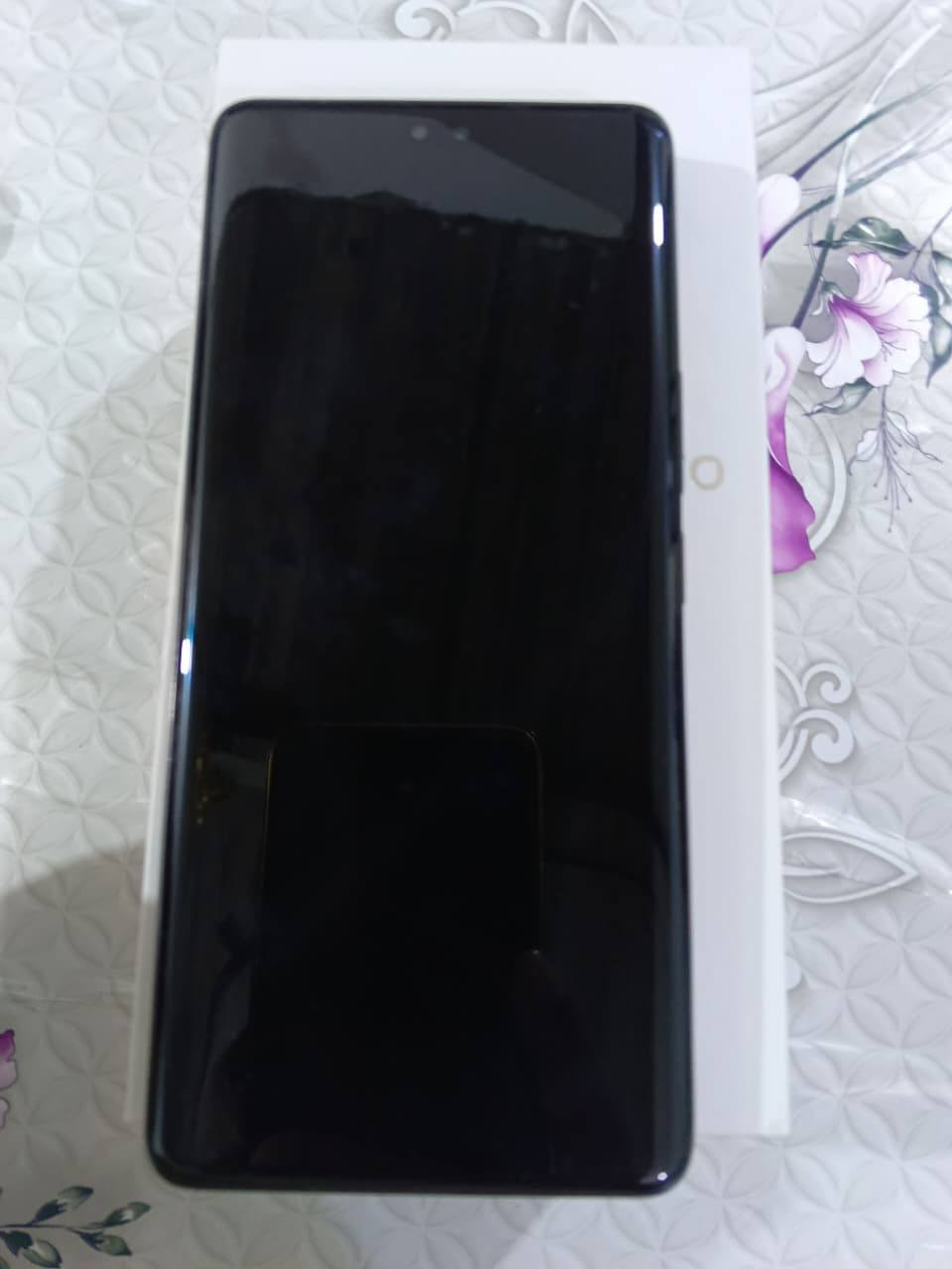 السلام عليكم هونر 200pro ذاكرة 512 كيكا معالج فلاكشب كيلر جهاز جديد نظافة ١٠٠ بالميه كامل ملحقات سعر ٤٧٥ الف وبيه مجال تواصل ***********
