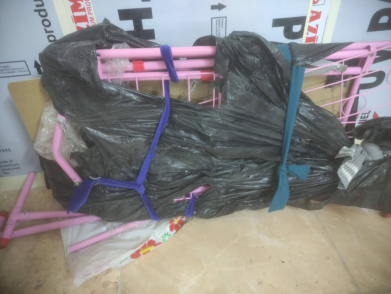 ئةشياي ناومال بؤ فرؤشتن


**إذا كنت صاحب هذا الإعلان وتريد حذفه لأي سبب، رجاءا أرسل رسالة إلى الدعم الفني**