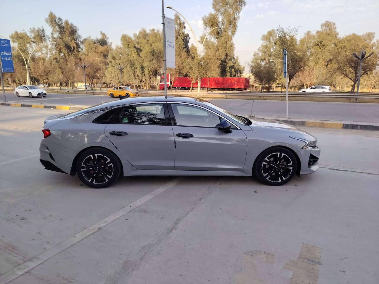 K5 GTline
2022
لون مميز سمنتي 
السعر مناسب جداً  160 وبيها مجال قليل 
محرك 16 توربو 
فوول مواصفات 
رادار امامي وجانبي وتحديد مسار
سياقة ذاتية
صندوق ذكي
شاحن لاسلكي
شاشة كبيرة 
تدفئة كراسي 
كراسي كهرب 
بانوراما 
لايت زينون 
حاجب أصفر 
تشغيل عن بعد 
اربعة انظمة سياقة
بريك بصمة 
السيارة ماشة 41 ألف ميل 
وبعد بيها هواي مواصفات 
السيارة ضربتها جاملغ امامي صفحة السايق وربع البوند صبغ  وايرباك ستيرن فقط بدوون دواخل شرط

للاستفسار مراجعة مكتب منار الحدباء لتجارة السيارات وتنظيم عقود بيع وشراء السيارات موصل حي المثنى فرع إعدادية الرسالة

***********
***********
