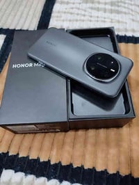 هونر ماجيك 7 برو • ٥١٢/١٢ رام • كاميرا ٢٠٠MP