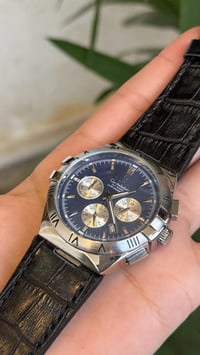 اوميگا • ساعة • شغالة