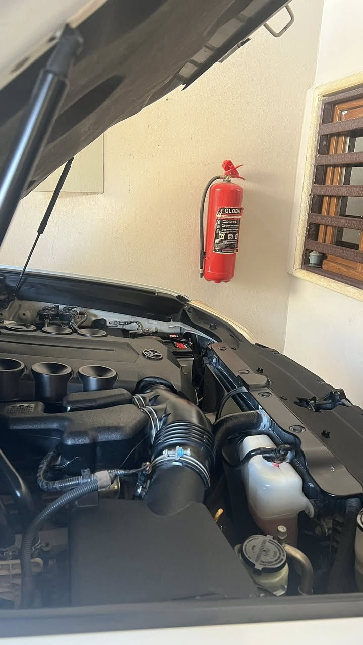 للبيع: برادو 2013 (خليجي)
📌 المواصفات:
 • اللون: صدفي
 • الممشى:170,000 كم قابل للزياده
 • كلين خالي من الصبخ والمعجون 
 •  بارد قليل ممبين بالباب الخلفي
 • 6 سلندر محرك وكير مكفول 
       .      جميع انظمه الدفلوك والدبل
 • دبل خفيف
       .     دبل ثكيل
       .      فتحه سقف 
 • نزول منحدرات
 • تدفئة وتبريد منفصل
 • كشنات جلد
 • دخول ذكي (لمس الابواب)
       .     صندوق بصمه
       .      بصمتين ويا سياره 
 • ثلاجة داخلية
 • كاميرا خلفية وأمامية
 • شاشتها جبيره بلادي موجوده (اني شاد اندرويد) 
 • أرضياتها شامو شايلهن ممستخدم. 
 • دبل تانكي 180 لتر
 • مرايات شفط
 • جامات كلها أوتو
 • كل الإنارات بالسيارة من البيبان ومن الداخل والخارج أبيض LED

⚠️عندي دوسات احتياط او بك لايتات او شاشتها البلاديه جبيره لمس كلهن ويا السياره اطيهن 
علما انو السياره ع ايد شخص واحد من 2013. 

📍 الموقع: كركوك
📝 السيارة باسمي رقم أربيل، تحويل ثاني يوم

💰 السعر المطلوب: 310 

        📞 للتواصل:***********
