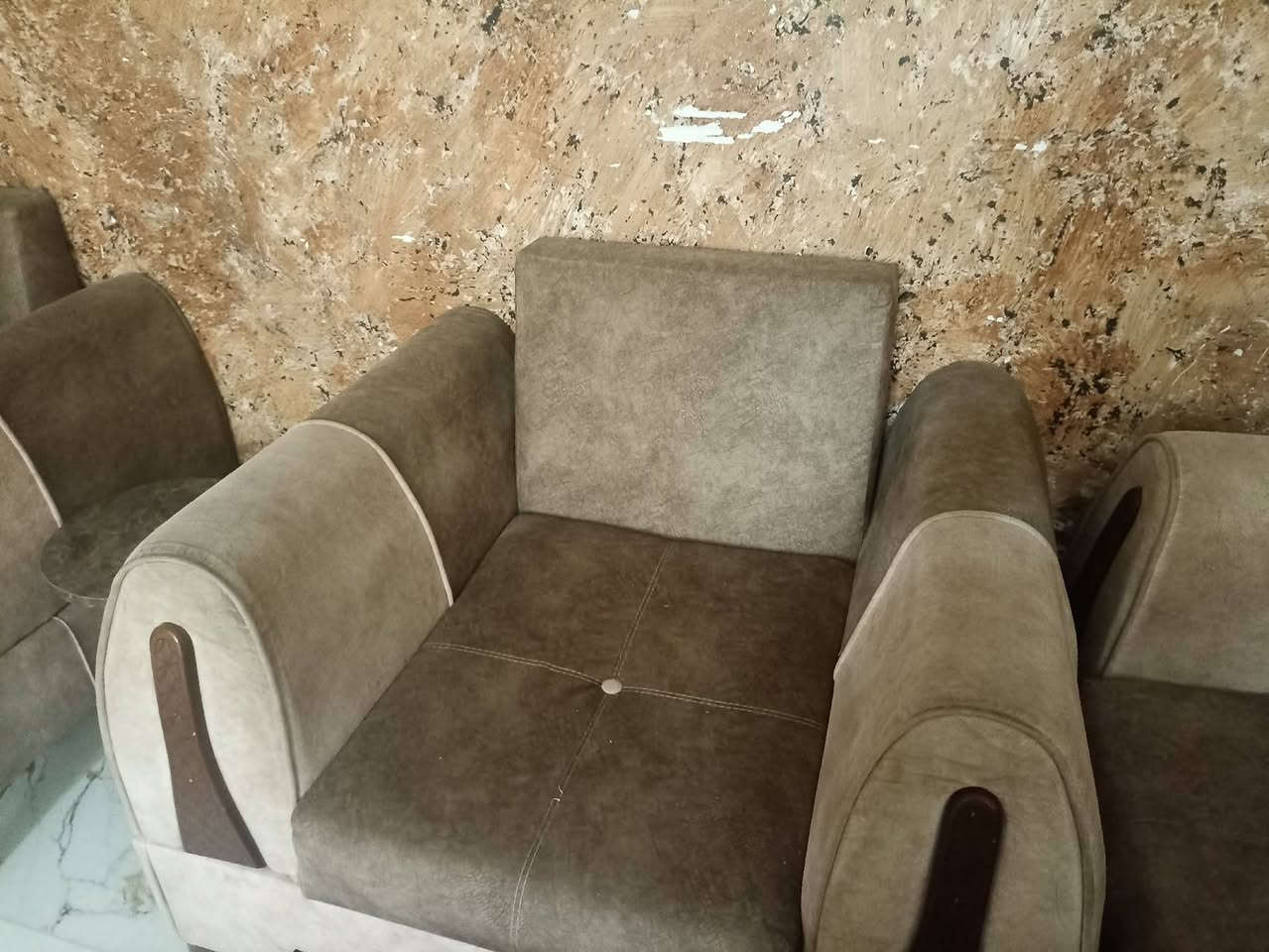 تخم تسكام 10مقعد ب160
مكان الحمزة الغربي حي العسكري 
اليعنده غراض او غرف نوم انشرهن للبيع والي نسبه بسيطه يتفضل خاص


**إذا كنت صاحب هذا الإعلان وتريد حذفه لأي سبب، رجاءا أرسل رسالة إلى الدعم الفني**