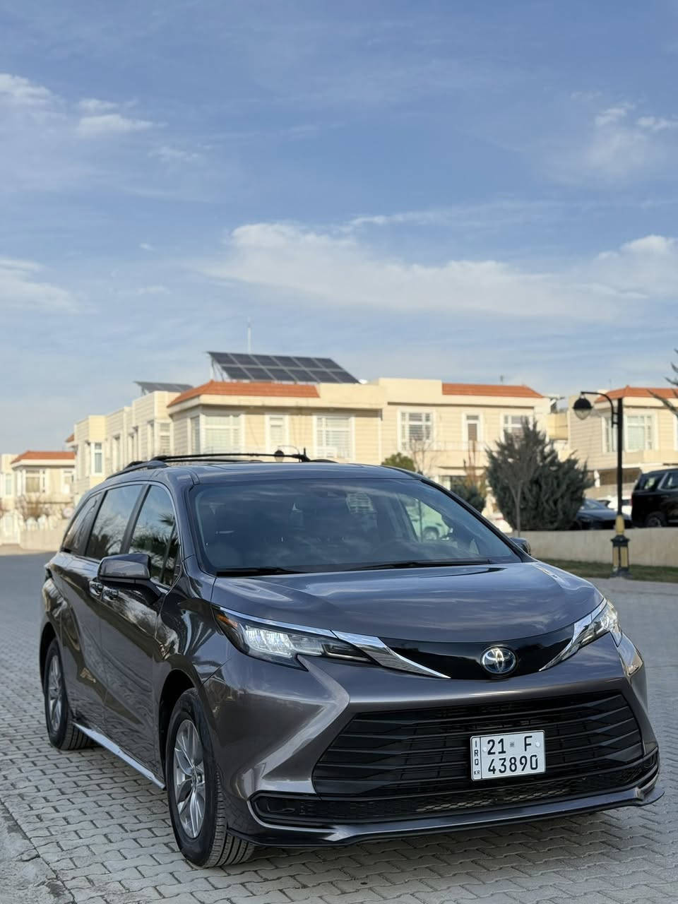 السلام عليكم 
تيوتا سينا 2022 LE بلاص هايبرد وارد امريكي
                  حجم المكينه 4 سلندر 2.5 هايبريد
 الضرر: جملغ يمين امامي فقط بدون ايرباك بدون دواخل
بابين يمين كلير امريكا بدون حادث 
موصفاتها
1.فتحه 
2. شاشه 
3. هندبريك بصمه
4.كشنات مخمل 
5.بصمه 
6. بصمة ابواب
7.كشنات كهرباء 
8. هيترات بالكشنات
9. بيبان كهرباء 
10. رادارات 360
11. كشافات
12. لايتات لد 
13. بكلايت لد 
14. ثلاث قطع تبريد
15.شحن وايرليس
📍مكان سليماني 
رقم سليماني جاهز تحويل نفس يوم
تفاصيل اكثر هذا رقمي *********** تحياتي
