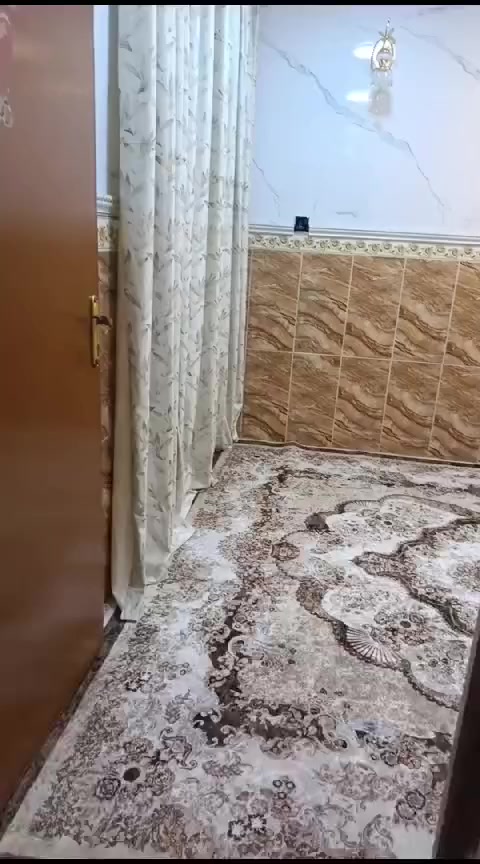 دار للبيع المساحة 95 الدار طابق ونص نضيف الشماعية دور الشؤون مجاور المدارس *********** السعر 55
