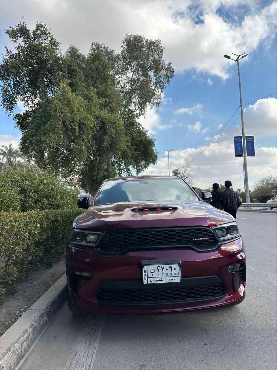 دودج دورانگو RT VIP (2022) ❤️🔥
⭐ فول مواصفات
🚗 ماشيه 45000 ميل

⚙️ المحرك HEMI 5.7 لتر V8
🛋️ كشنات شامو + جلد منفصلة
📱 شاشة كبيرة تدعم كار بلاي وايرلس
🔌 شاحن تلفون ماك سيف وايرلس
🔊 سستم صوت فاخر الباين
🚪 باب خلفي شفط (Power Liftgate)
♨️ تسخين مقاعد أمامي وخلفي + ستيرن
📟 حساسات أمامية وخلفية
🧵 دشبول كاربون فايبر بخيط أحمر دبل
💡 إنارة مخفية داخلية Ambient Light
🗣️ نظام ألكسا Alexa Built-in
⚡ نظام توفير الوقود + سبورت مود
🪞مري جانبيه تحذير مسار و تدفئة
✔️ حالة السيارة: حادث جاملغ فقط بدون إيرباك ومكفولة شواصي والغد 100%
بيها تكحيل اصبع بل باب الخلف الصدر و بيها تكيل بل تكمه اصبع واحد  مال نقل بل حاويه وتكحيل بل جاملغ الامامي 

السعر: 32,000 $ بيها مجال
مكان تواجد السيارة: بغداد
رقم صاحب السيارة: *********** بغداد, العراق
