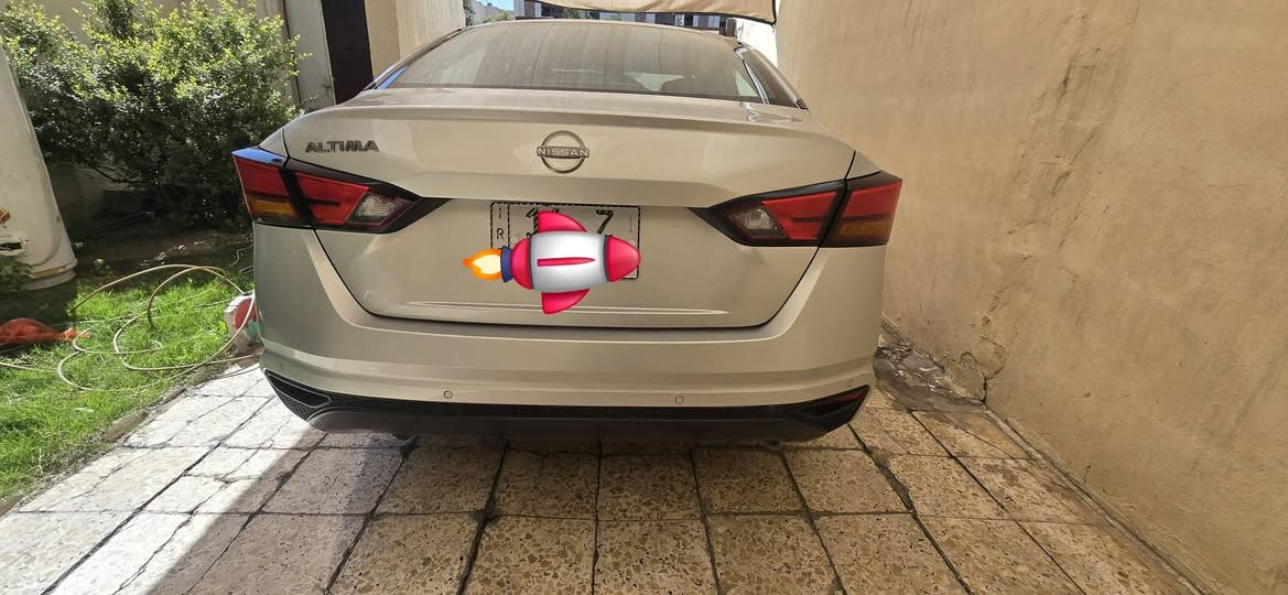 السلام عليكم ...
نيسان اليتما ٢٠٢٤ فئة ال s
سيارة جديدة بمعنى الكلمة ماشية ٢٣ الف مايل 
سيارة بأسمي رقم بغداد تحويل ثاني يوم 
صور الحادث مرفقة السيارة بدون ايرباك 
السعر ... (( 160 $ ))
مكان السيارة شارع فلسطين 
***********
