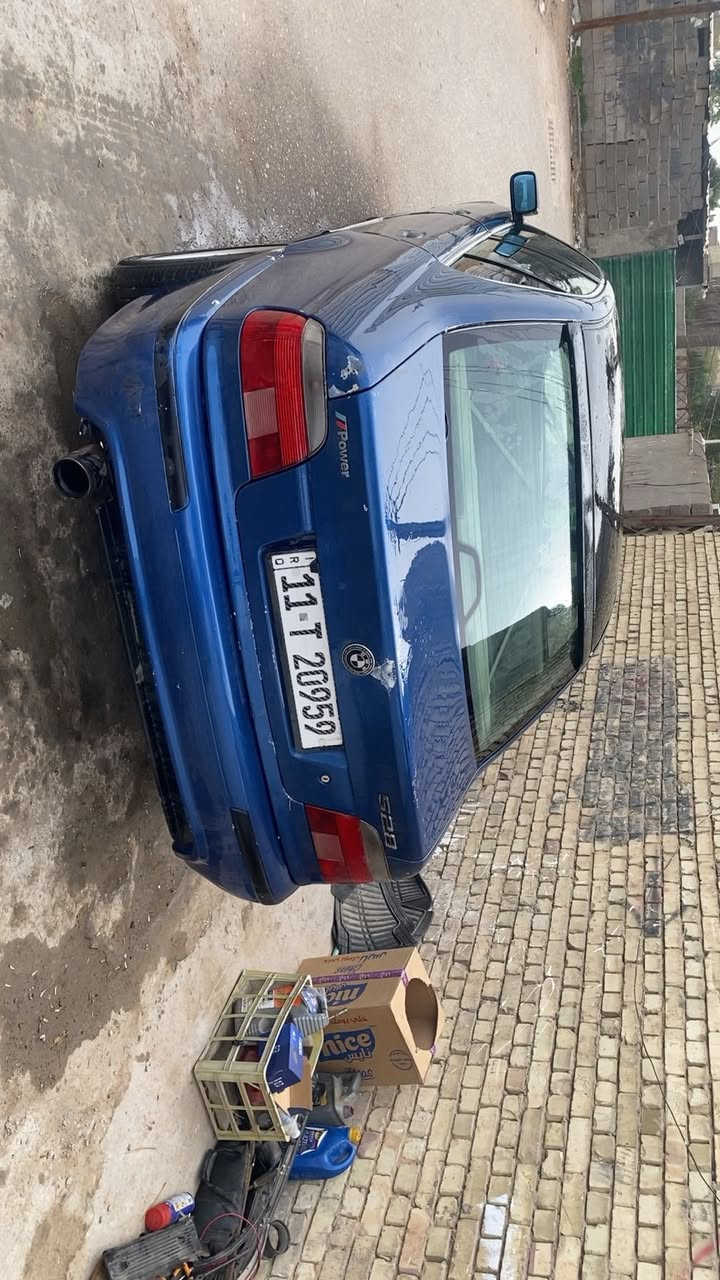 سلام عليكم  صقر البيع موديل 1996 ابيع علا هاي الوضعيه عارضه 57 وبيه مجال العنوان بغداد الامين الثانيه ***********
