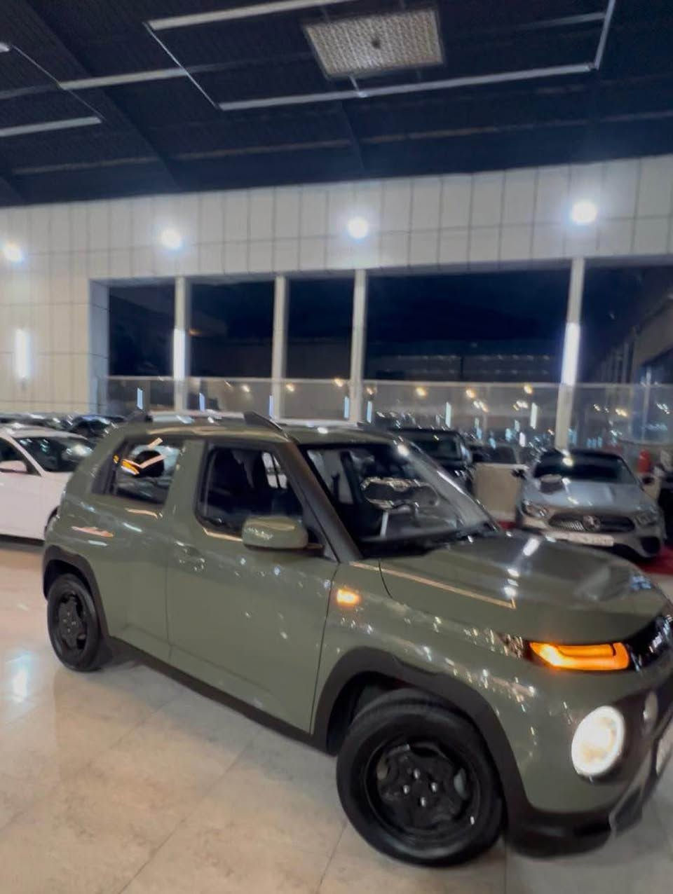هيوندا كاسبير موديل ٢٠٢٤
لون مميزة 
فول مواصفات 1/1 
بصمة و فتحة
تشغيل عن بعد
كشنات جلد وتدفئة و تبريد
رادار 
بدون صبغ سيارة دعامي لي دعامي بشرط
ماشي ٣٢ الف كيلو
السعر 118 شوية بي مجال
مكان اربيل
***********
*********** أربيل, العراق
