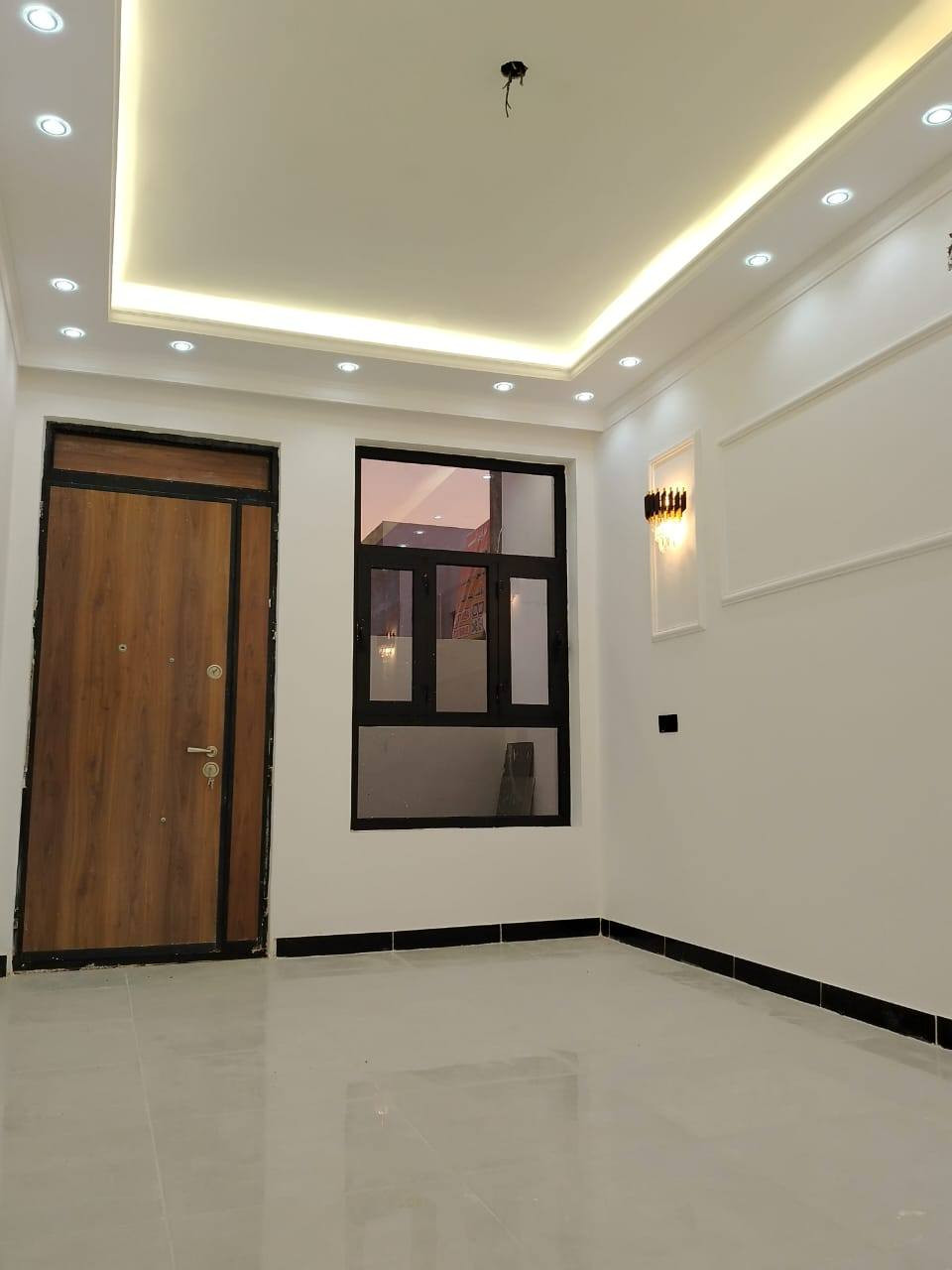 #لدينا_دار_للبيع مساحه 100 متر واجهه 6 وربع ونزال 16 طابو زراعي سند 25 قرار محكمه البيت يحتوي على 3 غرف نوم وصاله وستقبال ومطبخ  العنوان بغداد الدورة مدخل البوعيثه مجمع الحليم 
هاتف ***********
