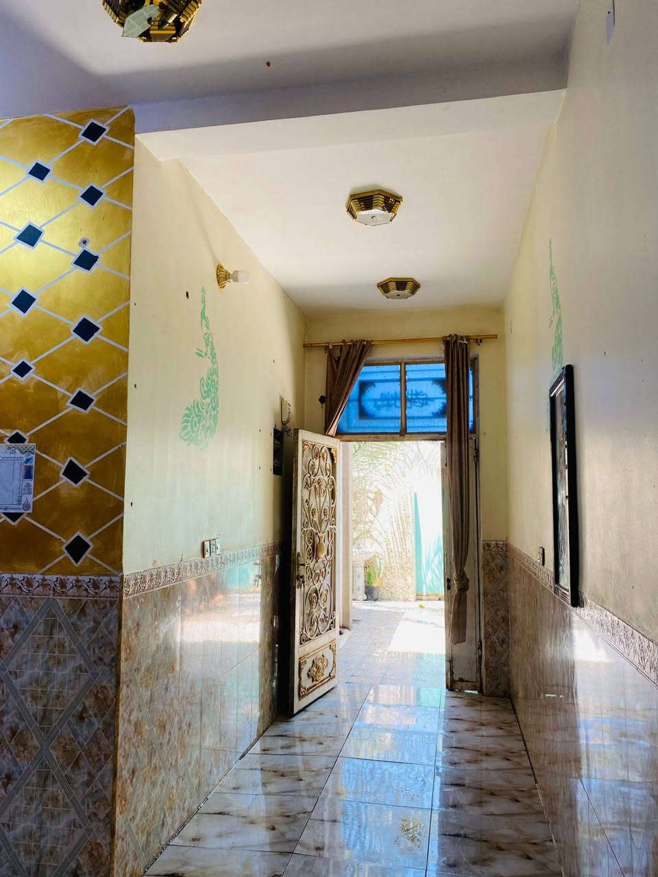 السلام عليكم
يوجد بيت طابو صرف في الوركاء حي العسكري مساحته ٢٠٠م طابقين يتكون الطابق الأول من ٢ غرفة ومطبخ وصالة وبراني صحيات داخلية وخارجية والطابق الثاني ٢ غرفة ومطبخ وصالة السعر ١٣٠ مليون مطلوب ٨٠ مليون للمصرف العقاري يعني تطي بس ٥٠ نقد والباقي أقساط للإستفسار الاتصال على الرقم التالي *********** أو ***********
