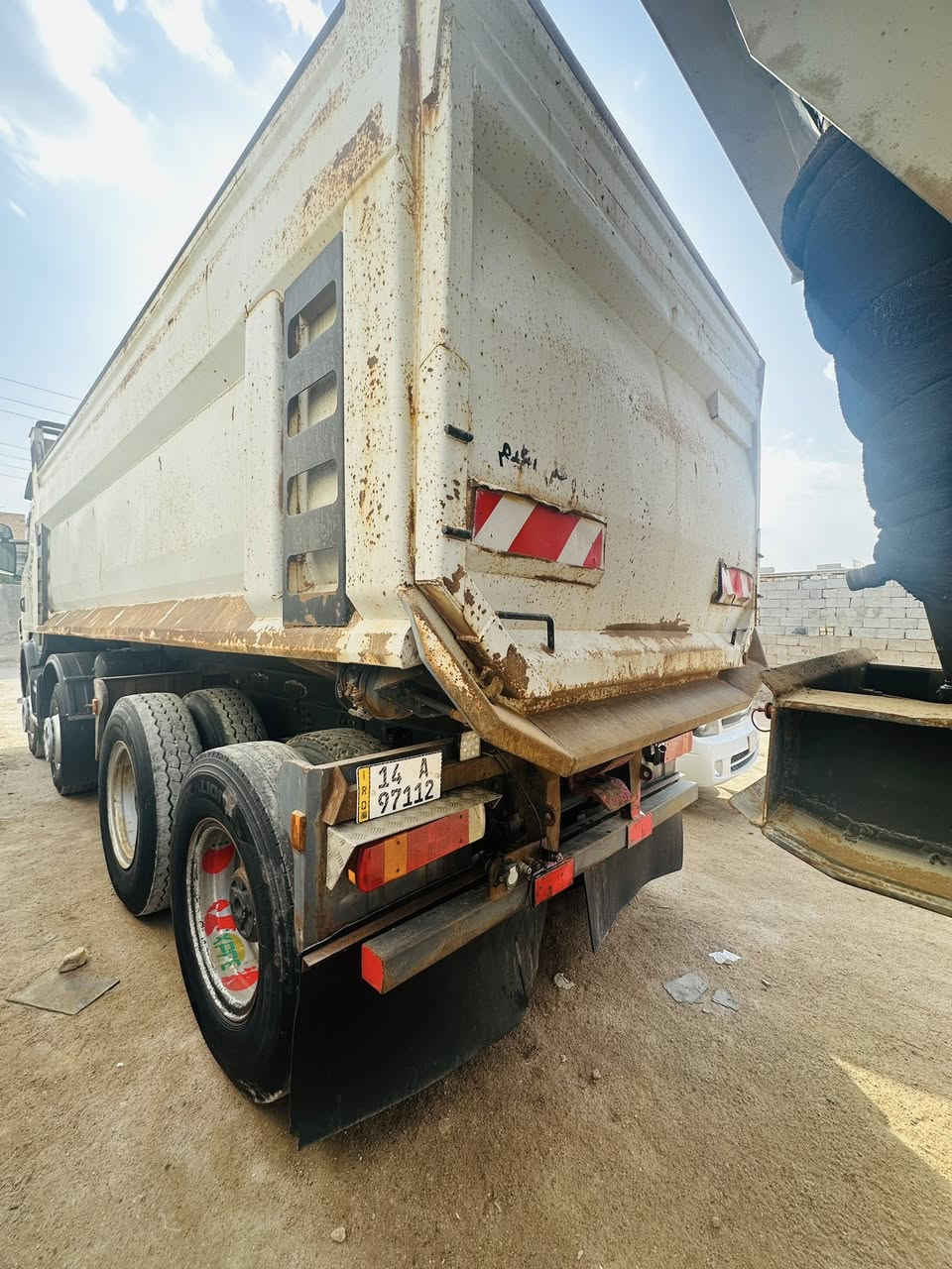 لبيع سياره قاطره مقطوره بل سنويه ما مربوطه سرائيلي مكفوله كفاله عامه مكينه 440 عكرب بلادي مجموعه٢٨ ذرعت الراس ٢٤ ذرعت المقطوره ٢٨ وزن السياره الكلي ٢٤ طن***********
