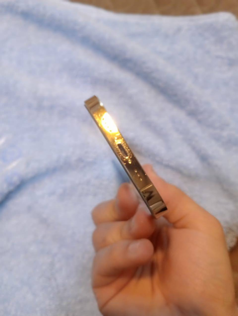 ايفون 12 برو فقط
ذاكرة 128
بطارية 78 اصلي
نموذج m 
تك سيم
نضافة90%
السعر 325 للبيع فقط


**إذا كنت صاحب هذا الإعلان وتريد حذفه لأي سبب، رجاءا أرسل رسالة إلى الدعم الفني**