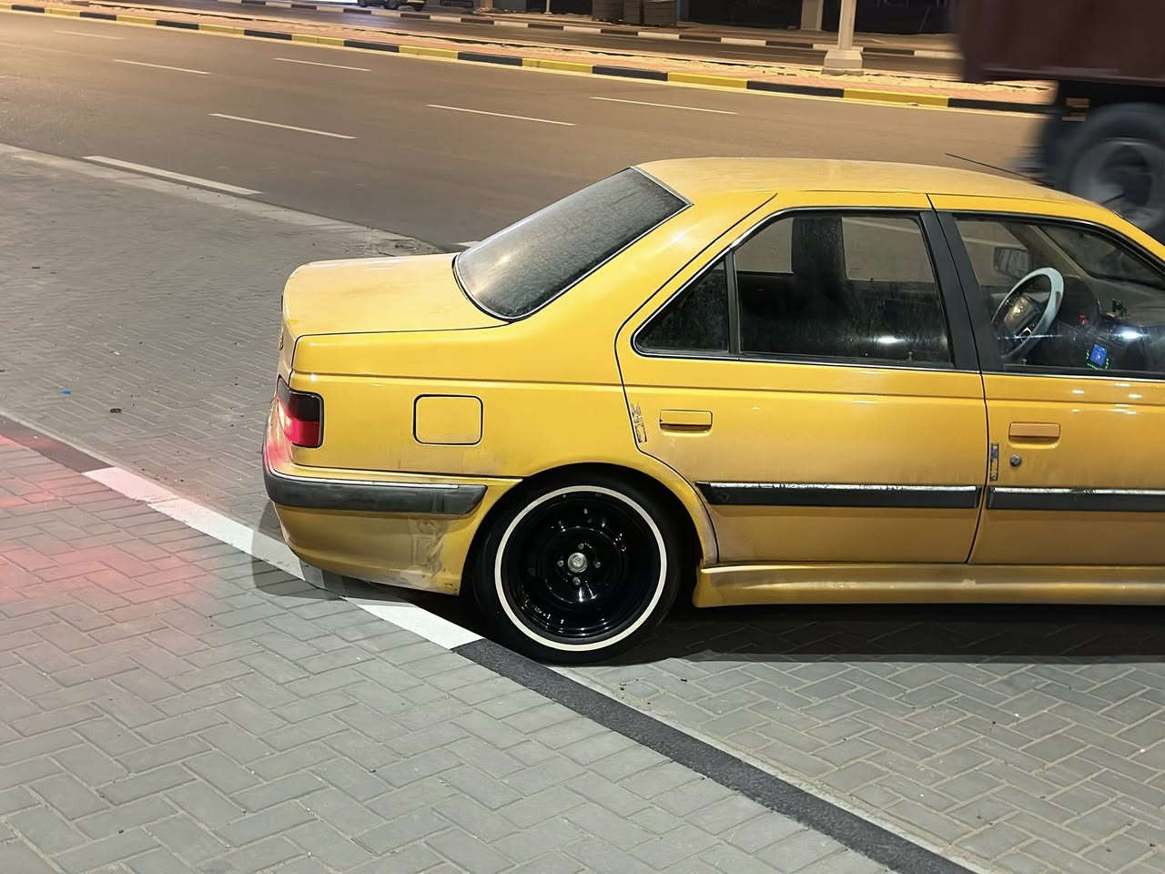 سلام عليكم بيجو بارص البيع مديل 2018 سياره كفاله من الضربه ملكطه دواير خلفيه شي قليل   ما عدا الخسفه بل باب السايق وما معدله السياره بسمي ارقام إنكليزي الجديد مصفره هيه وغرامات سنويه ألسنه 2029السعر 50وبيه مجال رقم الموبايل *********** عنواني البصره القبله حي الجامعه
