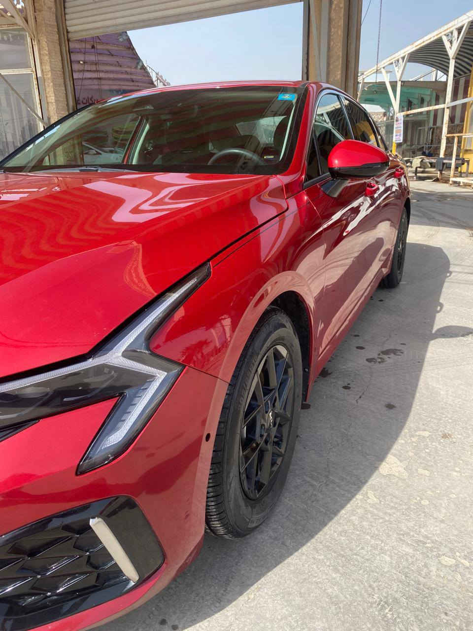 السلام عليكم
كي فايف موديل 2025
وارد أمريكي ضربته طخه بلبنيد بارد يعني السياره مكفوله 
ماشيه فقط 28 الف كيلو شبه زيرو 
معوقين وكاله عامه بلسياره 
سعر فقط 190 
للاستفسار ***********
