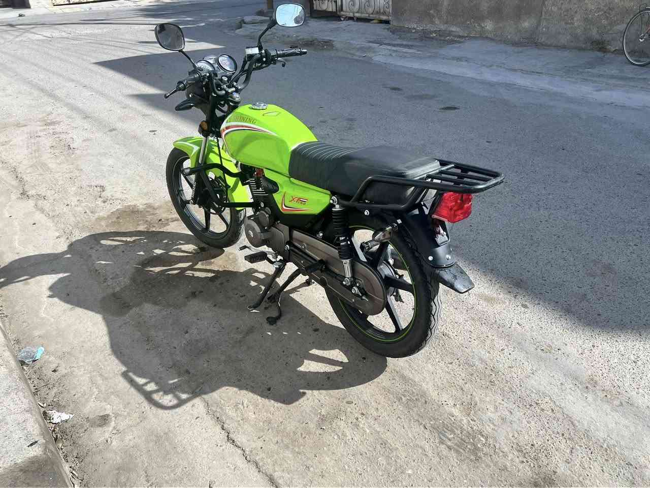 سلام عليكم دراجه للبيع شاينك موديل ٢٠٢٣ أوراق كامله دراجه جديده برغي مامفتوح بيها السعر (ميلون)او بيها مجال مكاني بغداد الدوره ***********
