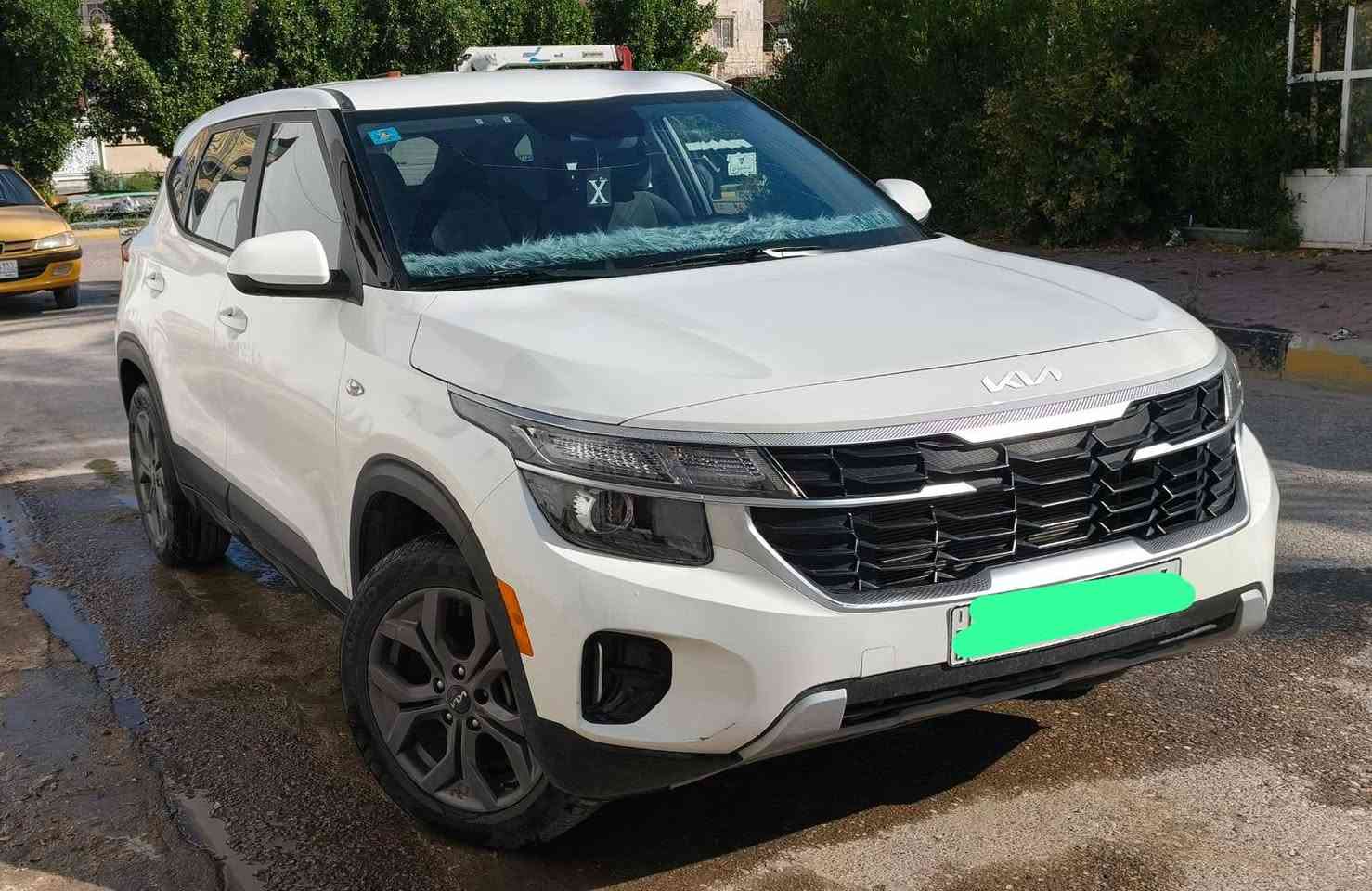 كيا سليتوز موديل ٢٤ للبيع او مراوس
حادث خفيف بدون ضرر اللون ابيض سيارة جديدة
مواصفات اعتيادية رقم واسط بأسمي
ماشيه ٧٠٠٠ قابل للزيادة
وارد امريكي
 محرك ٢٠٠٠
الاتصال  ***********
