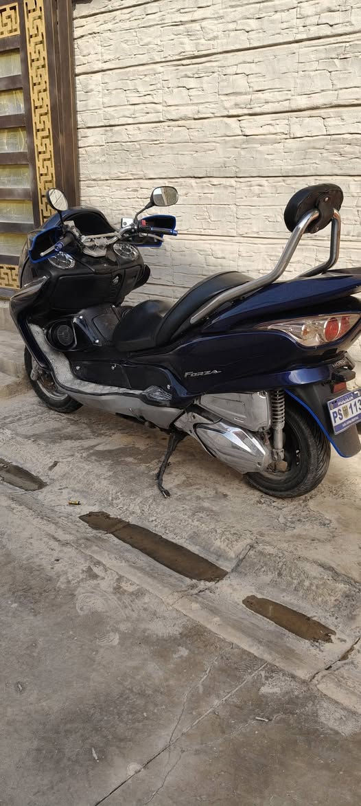 08 عميه مزوده فول اوراقه كامله كلج امامي خلفي حاويه لغود ترايش صفح 4يماعات اي نقص مابيه سعره قفل قفل قفل 13ورقه يرحم والديك ذكرت سعره الي تعجبه ع راسي وشايف خيره والي متعجبه ليراسلني ويعامل وشكد قفله لان سعره نهايته مكان ديالى جلولاء ***********
