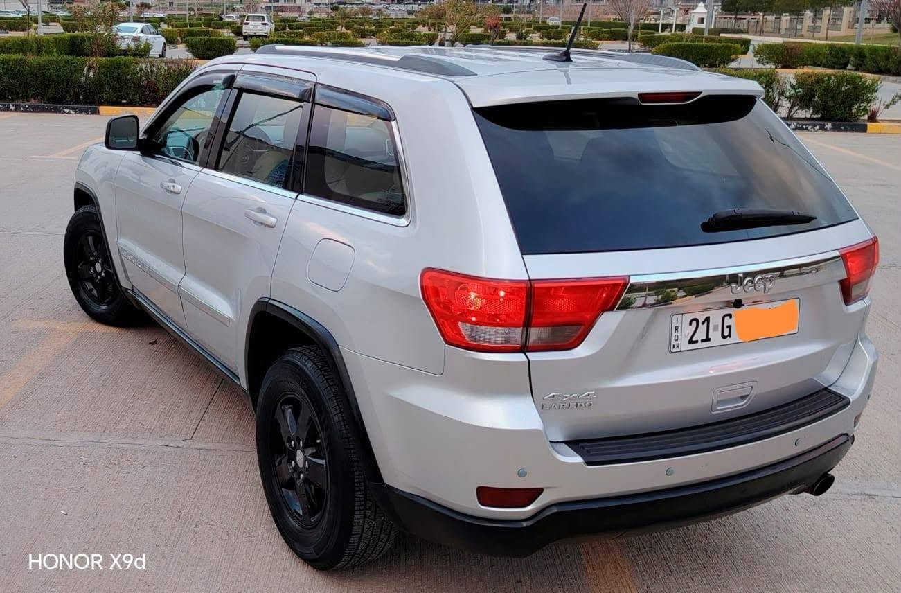 جێب لاریدۆ ٢٠١١          jeep laredo2011
هەموو گیانی جایز و بەشەرت بێتەقەو ڕەقە  بێمەسرەف
سعری فرۆشتنی ١٣٨ وەرەق و مجال
***********
