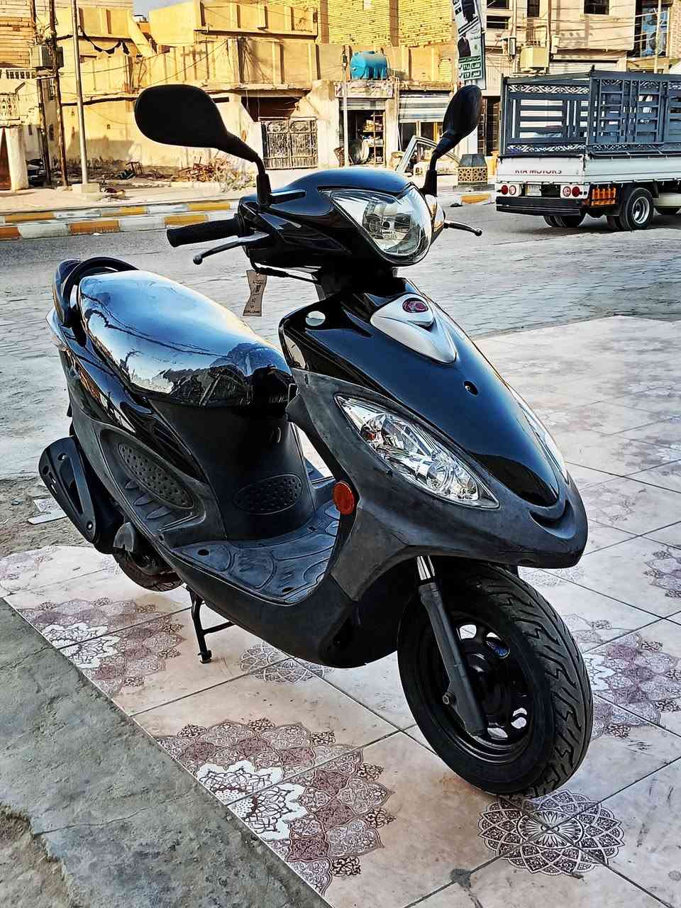 السلام عليكم دراجه كامكو V2
كفاله عامه من كلشي 
موديل 2014
ماشيه 13  حقيقي دراجه اكفلك حتئ نضافة المكينه من الداخل والخارج 

يشهد الله حتئ الدهن الاستخدمه قبل لا يحترق ابدله وكله اللتر ابو ١٧ الف ييعني مداريها مو شلون ما كان
 مكينه وكشر وكهربائيات بعدهن باللوك
وبنزين استخدم لو محسن لو سوبر يعني دراجه مال جني مو بيع وشره  🌹

فقط الشراي يتصل رجاءاا

***********
