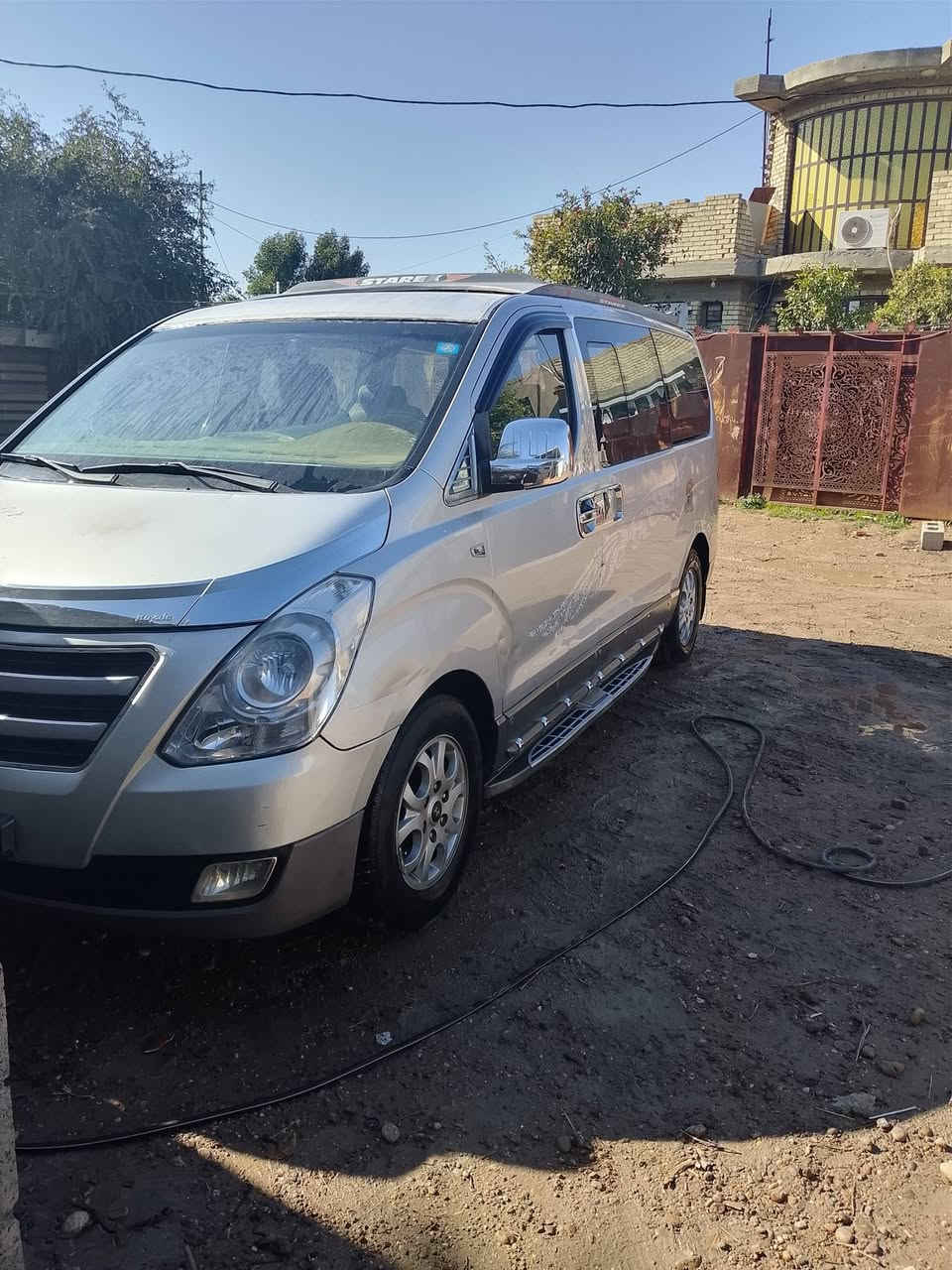 سلام عليكم ستاركس موديل 2009رقم بغداد انكليزي محرك مسكر كير اوتو السعر 145وبيه مجال ***********
