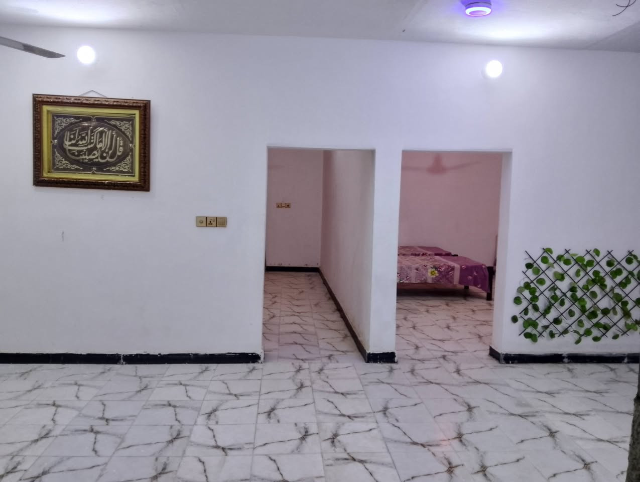 سلام عليكم ارض زراعيه طابو25  .3دونم يوجد بيت بيه في قرية الموله عل طريق الموفقيه لاستفسار اتصال عل رقم *********** يوجد واتساب
