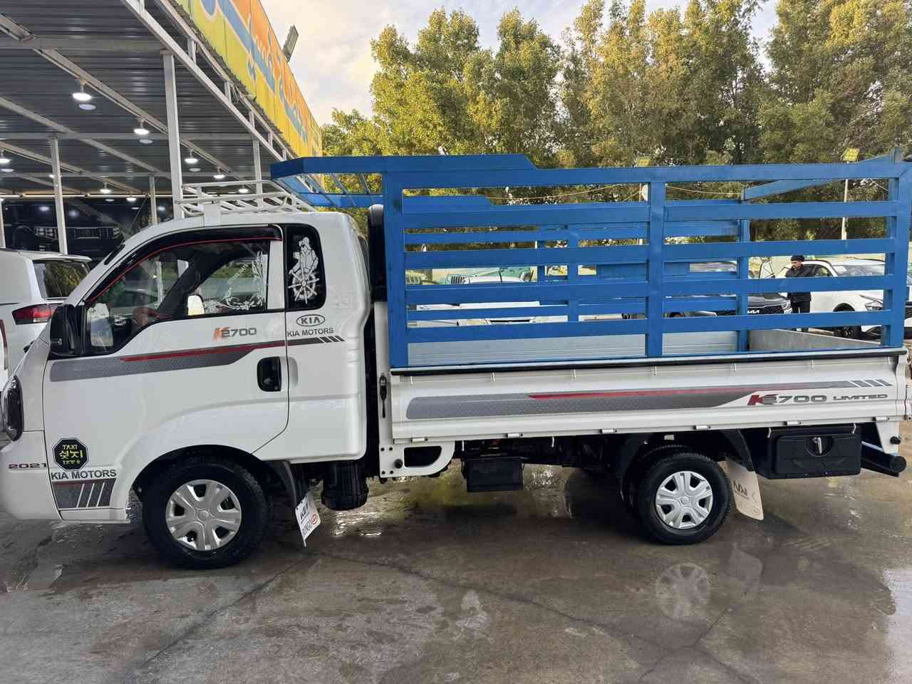 سلام عليكم كيا موديل 2021 مكفوله كفاله عامه بأسمي رقم بابل نكليزي مكينه تبخر بس بدون تنقيص بلاديه مكينه ما مفتوحه سياره مذب عليها الف جاهزه للاخير تخم تاير جديد مكاني كوت مركز المدينه سعرها 140 
***********
