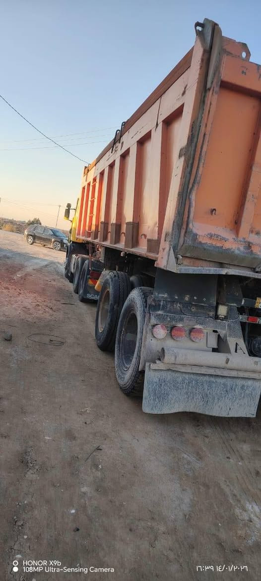 سلام عليكم عربانه للبيع الجابري مكفوله تخم تاير مكان الديوانيه السعر 90 وبيه مجال ***********
