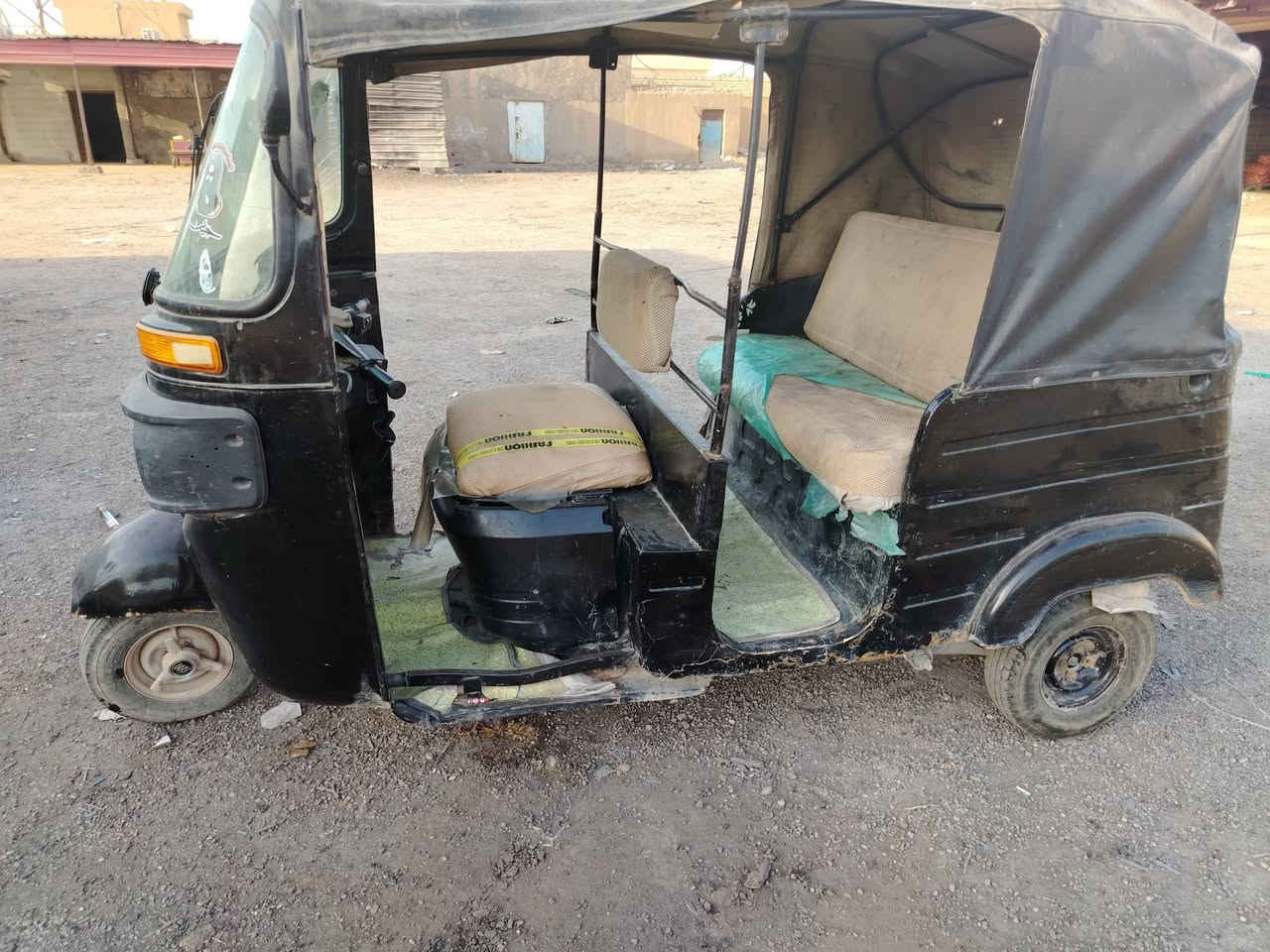 ١٨ كشره محرك نضاف سعر خاص تكتك جاهزه ***********
