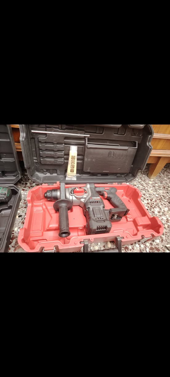 متوفر أدوات مختلفة موجود توصيل حسب الاتفاق على المشتري للاستفسار *********** بغداد تقاطع حي اور
أيضا متوفر بطاريات وشاحن جديد غير مستخدم بارك سايد ٢ امبير وشاحن شرط اطلية سعر البطارية ٣٥ الشاحنة ٢٠ الف
