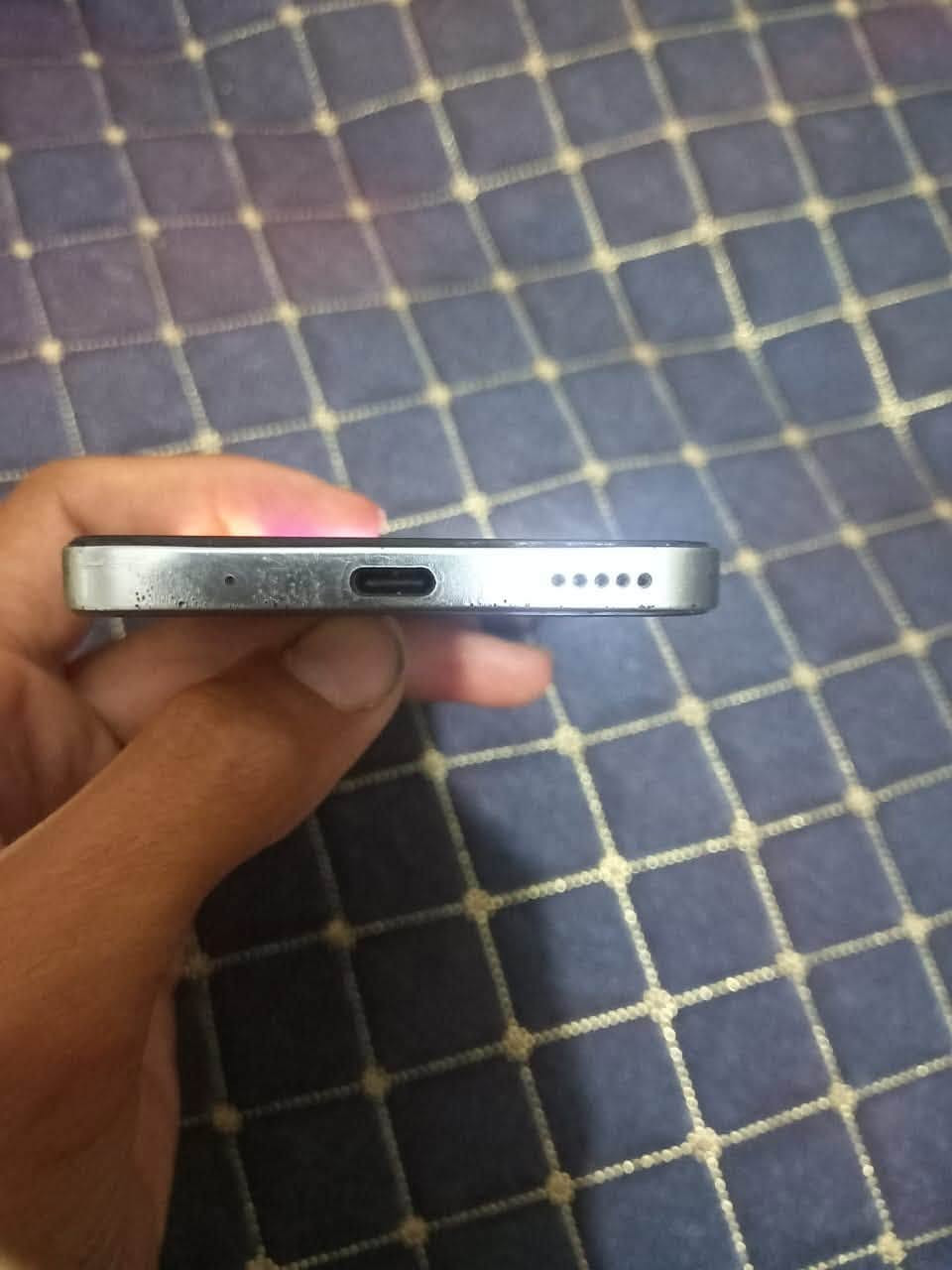 سلام عليكم هونر X8A ذاكرة128
بطاريه 5000 

رام داخلي 8

معالج 88 

يدعم شحن السريع 

بيع 130

او مراوسه 

بوكو X4برو 

*********** 

جهاز نضافه 

90/100

