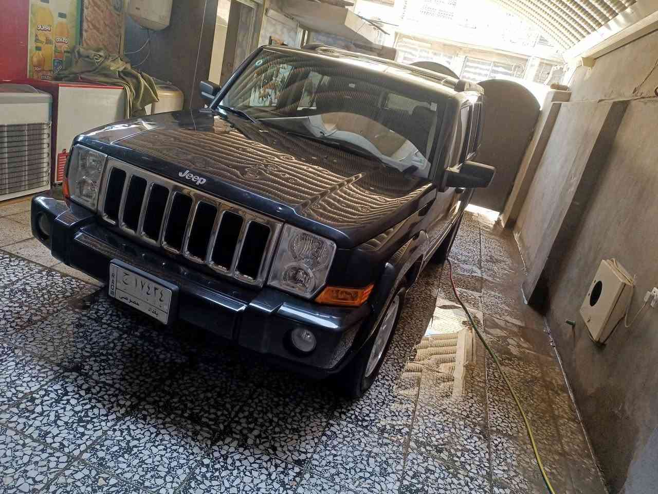 السلام عليكم من رخصة الادمن ...عندي جيب كومندر 2008 نظيفه كلش السياره مكفوله كفاله عامه لون اسود نظيفه السياره ما بيها اي نقص سعر110 رقم الهاتف *********** ...إضافة إليها منظومة غاز...
