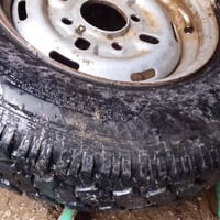 زوج تايرات • مستعملة ٦ أيام • حي الوحده