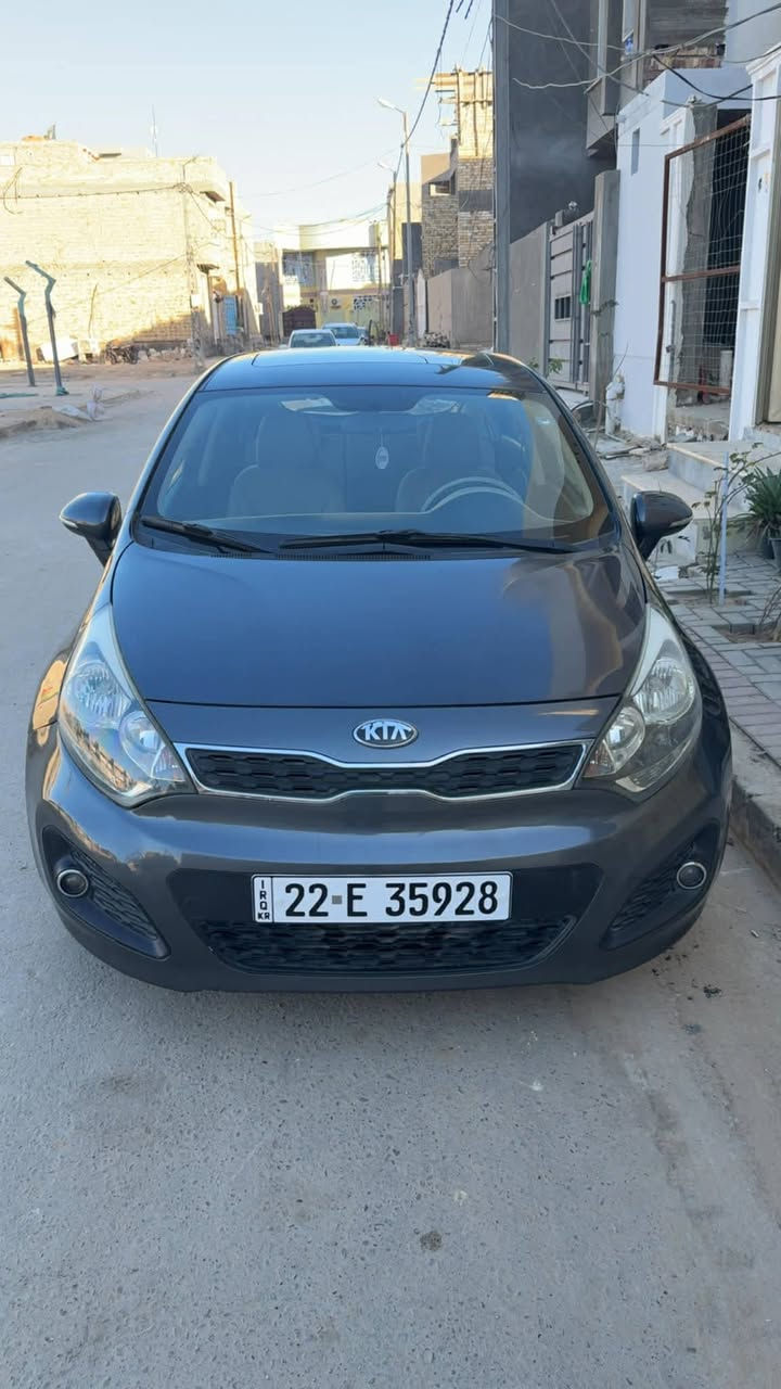 يالله ريو مديل. 2014 فول السياره 1/1  خليجيه السياره سياره مابيها اي صرف محرك 1600 بس تنكر سلف تريد تحويل تريد وكاله  وتطلع رقم جديد وهزه جديده مراوس بيكانتو  او بيع    ماشيه 77لف مال دكتورة يعني مامتعوبه  للتواصل واتساب  ***********
