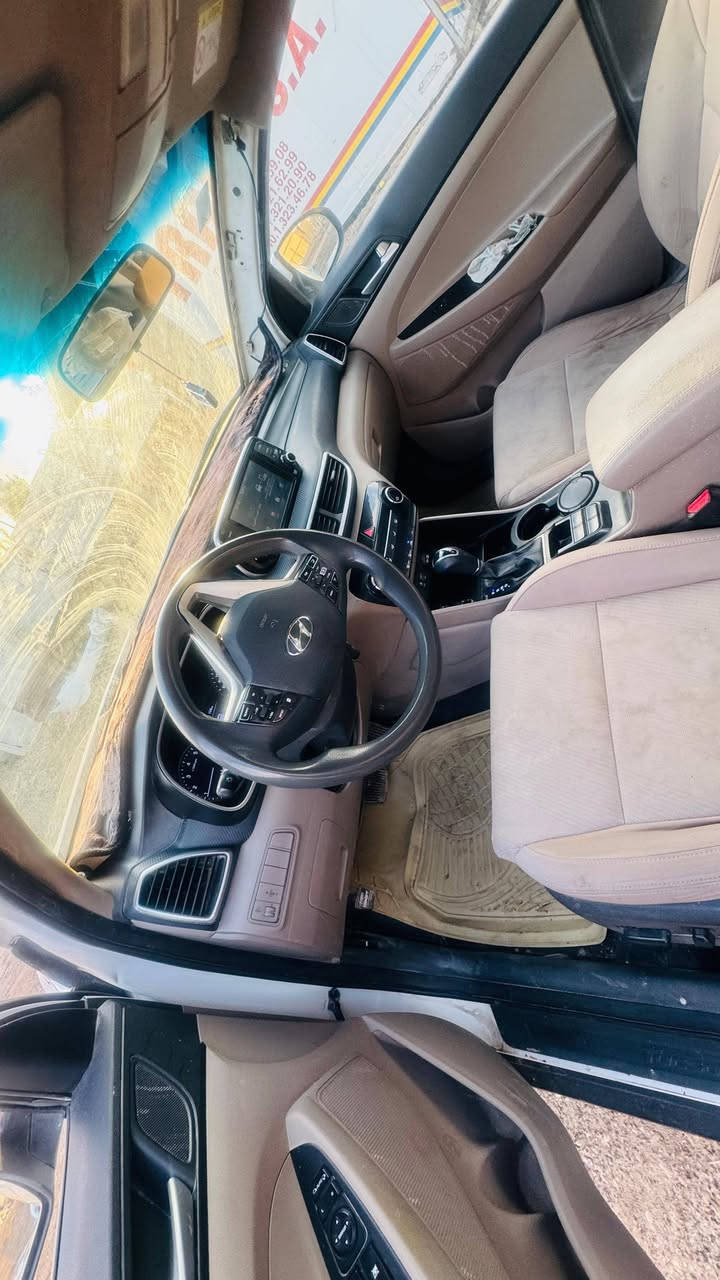 للبيع توسان 2019 خليجي رقم بغداد بسمي السياره فول كشنات  كهربائي محرك 2000 دوش حساس أمامي خلفي فول عده البنورامه تبريد ثلج السياره تعرضت الحادث جفيه ابيع ع حادثها  عنواني بغداد الامين الثانيه  ((*********** ))((***********))ترهم مراوس
