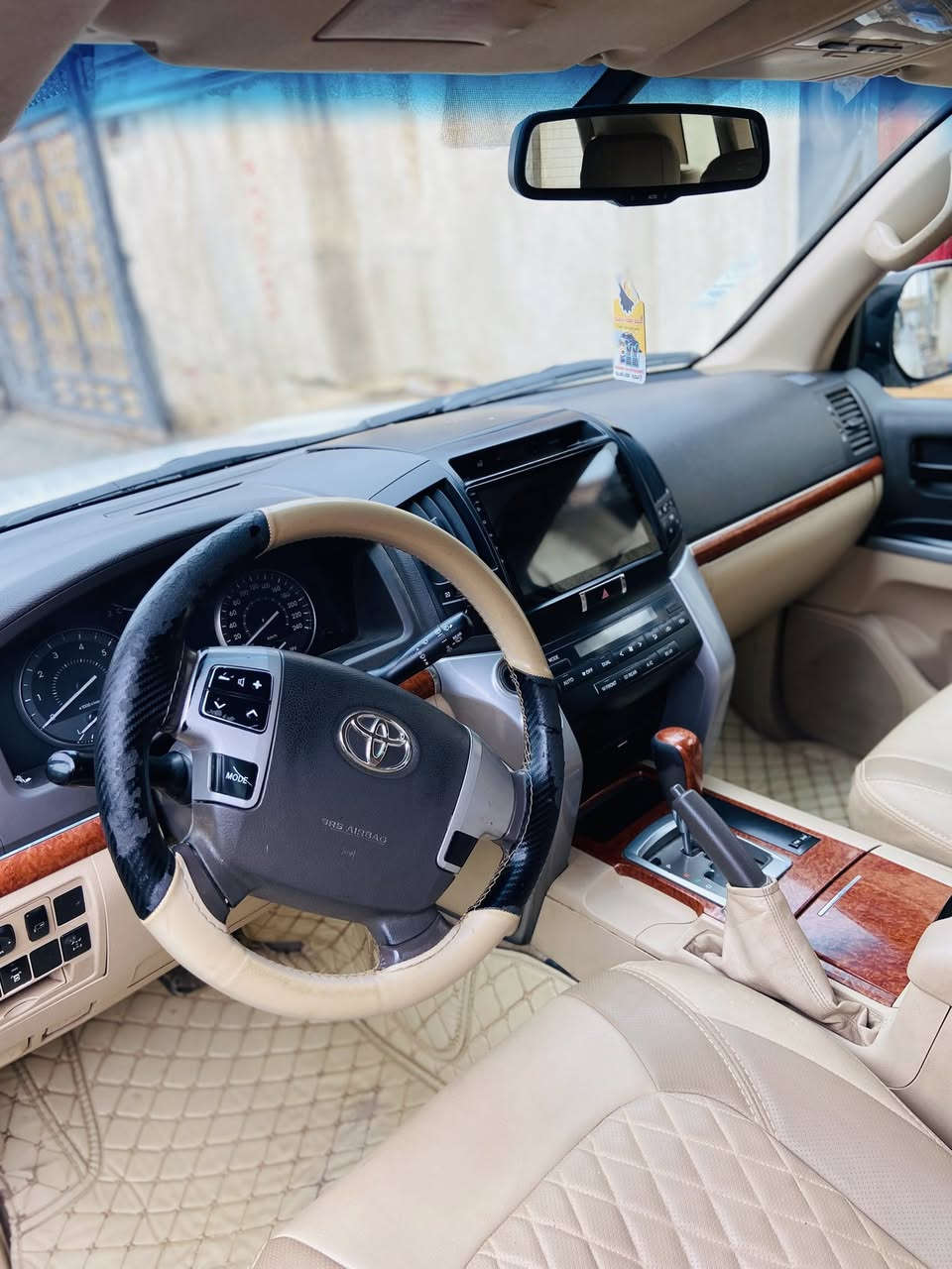 سلام عليكم
جكساره موديل 2014 للبيع سياره فول مواصفات مكفوله بيه فقط شبر بارد بالجاملغ الخلفي سياره بسمي تحويل ثاني يوم ماشيه السياره 130 الف 
مكان السياره البصره قضاء المدينه 
سعرها 390 وبيه مجال 
رقمي ***********
