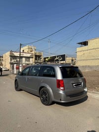 دوج كرفان موديل 2018  رقم اربيل باسمي سيارة نظيفة استخدام شخصي  ماشيه ...