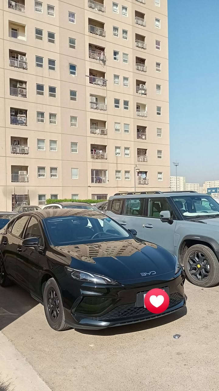 السلام عليكم
@إشارة 
BYD سيل 05 2025 
مواصفات العادية معروفة 
لون السيارة اسود ولون الداخل اسود ماشية 5000 محدثه اخر تحديث كاملة مع كافة ملحقاتها السيارة كفالة عامه السعر 19 مليون و 300
للتواصل ***********
