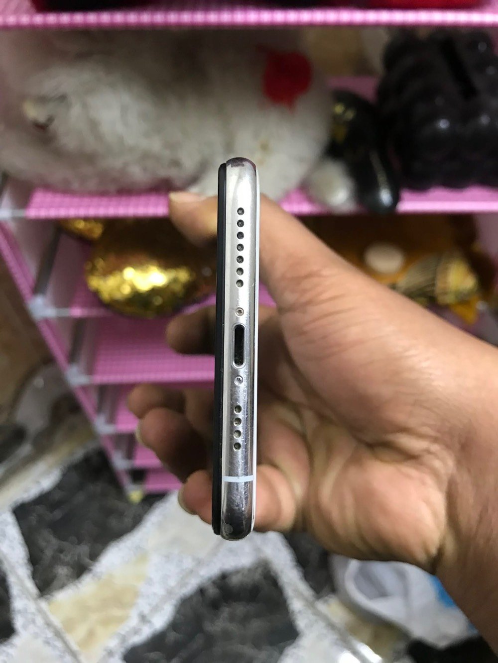 السلام عليكم 

Xs Max

ذاكرة 64
بطاريه 79
نموذج M شرق اوسط عربي 

مكفول ما مبدل بي شي 

فقط ظهره مفطر وفطر بسيط بالكلاس مال الشاشه من فوك

للبيع أو مراوس ب150 ومجاله بسيط جداً

مكاني الشعب شارع الصحه 

رقمي ***********