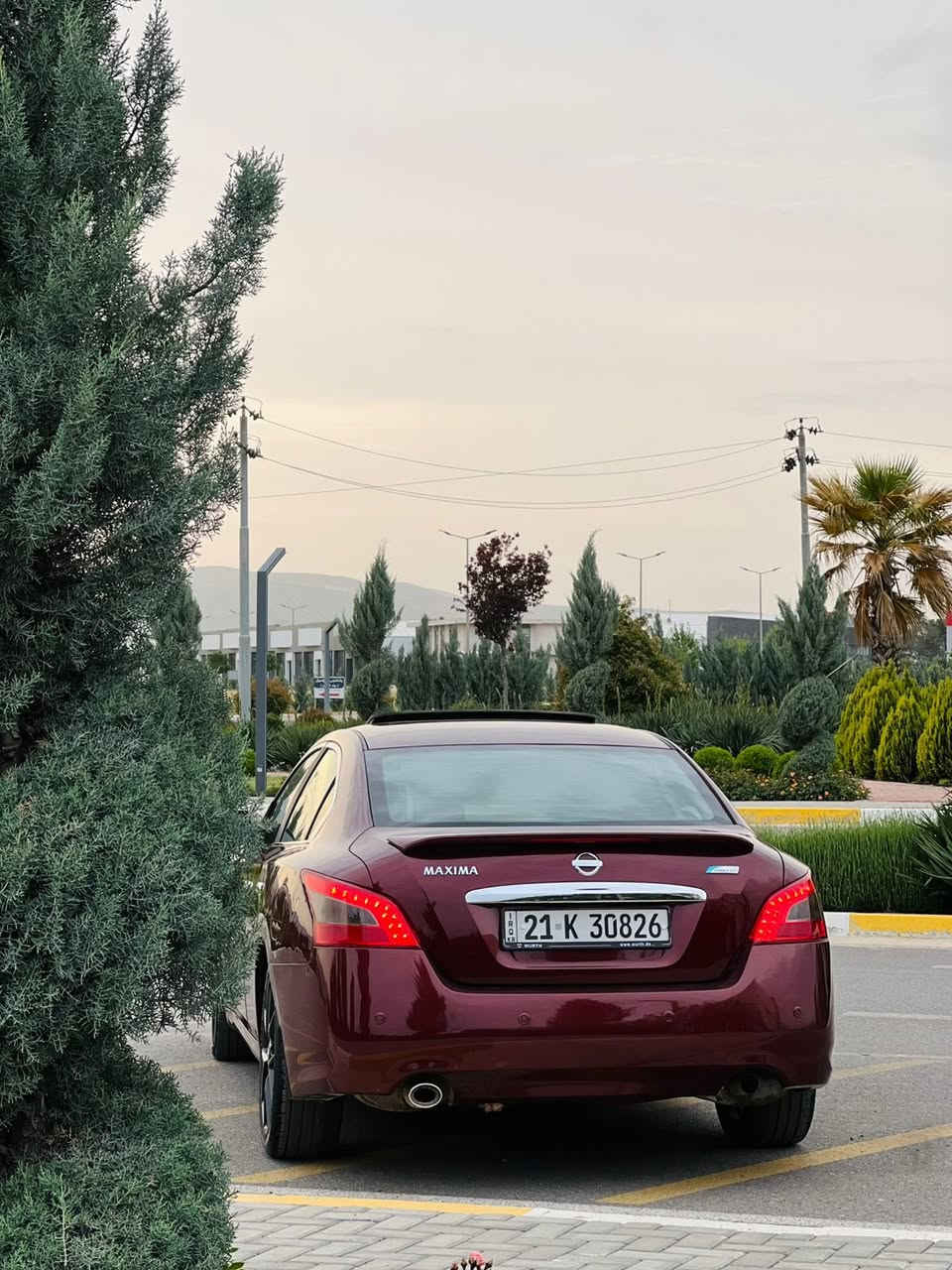 ميكسيما 2010
بصمه تشغيل ع بوعد 
اربع ابواب بصمه 
شفتاتت بل ستيران 
لكشن ولستيرين وياه فتحت لسويج 
كشن حار بارد 
كشن ميموري 
سياره جديده وباقي لموصفات اهوي
3 برادت خلفيه 
ويل سبورت 
صالصه سبورت فتخت سقف 
لون احمر 
مكينه V6
بدون ضربه بدون كلشي بس بيه قطعتين صبغ 
مكانه سياره سليمانيه 
سعر 85 وبيه مجال 
رقم تلفون ***********
