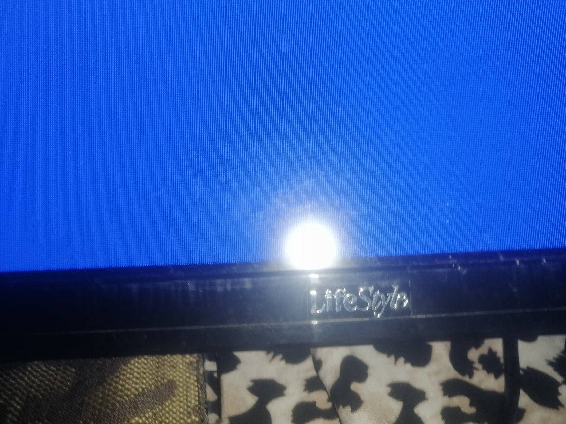 بلازما حجم 32 بدون نت بيها بس هذا الخط الزغير سعرها 35 الف


**إذا كنت صاحب هذا الإعلان وتريد حذفه لأي سبب، رجاءا أرسل رسالة إلى الدعم الفني**