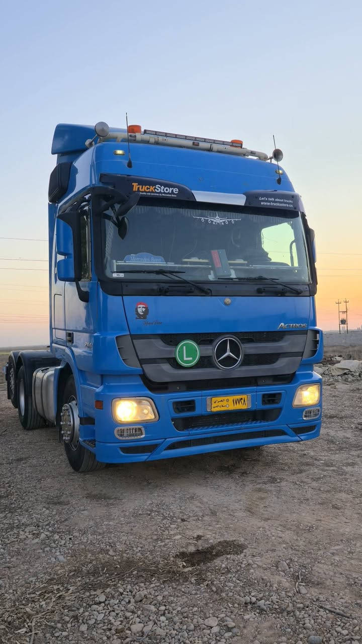 للبيع راس اكتروز2006/رقم صلاح الدين.٠٠.بدون ضباره/ السعر215$ورقه/حجم25.44/تبريد.رتايدر.هورنات.سقف ليزر/
مرسمه عربانه4محاور/تخم تاير/محرك وكير كفاله/قماره مكفوله من صبغ***********/*********** ديالى كنعان معرض الزهيري
